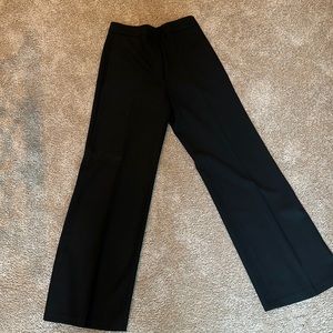 Women’s black wide leg pants from Ann Taylor size 6. Only worn once!